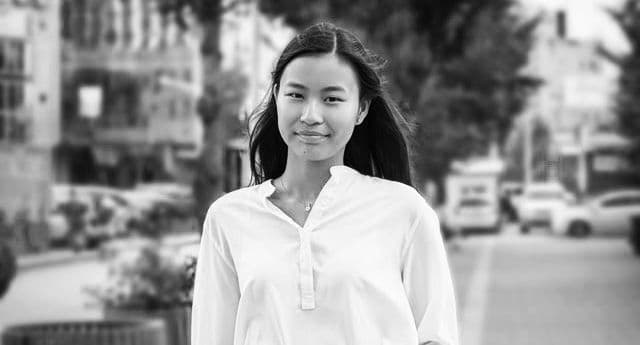 Хүсдэг зүйлээ биш чаддаг зүйлээ сонгосон - нийтлэлийн зураг