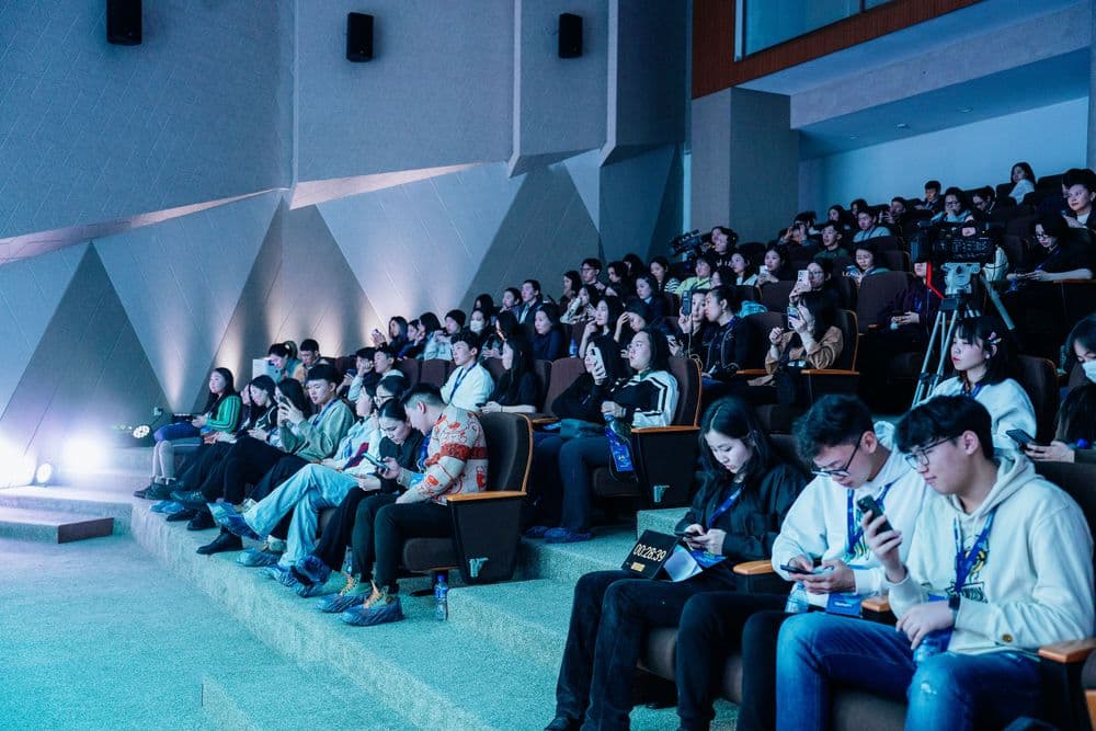 Залуусын оролцоог реформ хийх нь - нийтлэлийн зураг (гар утасны хувилбар)