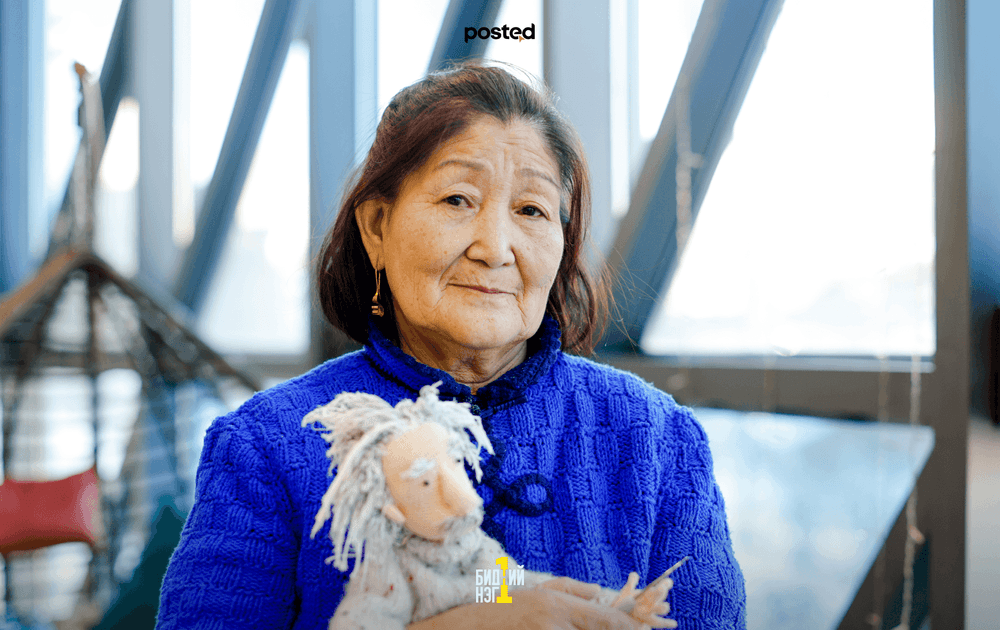 Д.Нина: Амьдралынхаа ихэнх цагийг утсаа маажаад өнгөрүүлчихвэл дэндүү харамсалтайяа