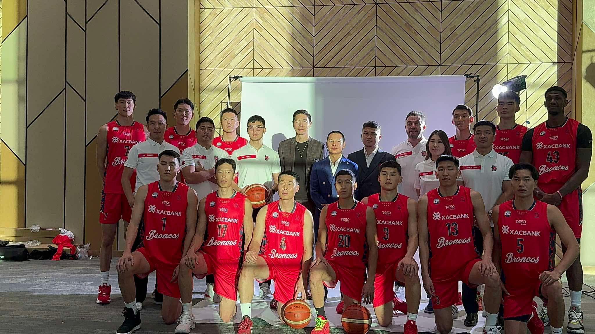 М.Номин-Эрдэнэ: Тамирчид миний гэр бүлээс өөрцгүй. Би тэгж л бодож эмчилдэг нийтлэлийн зураг