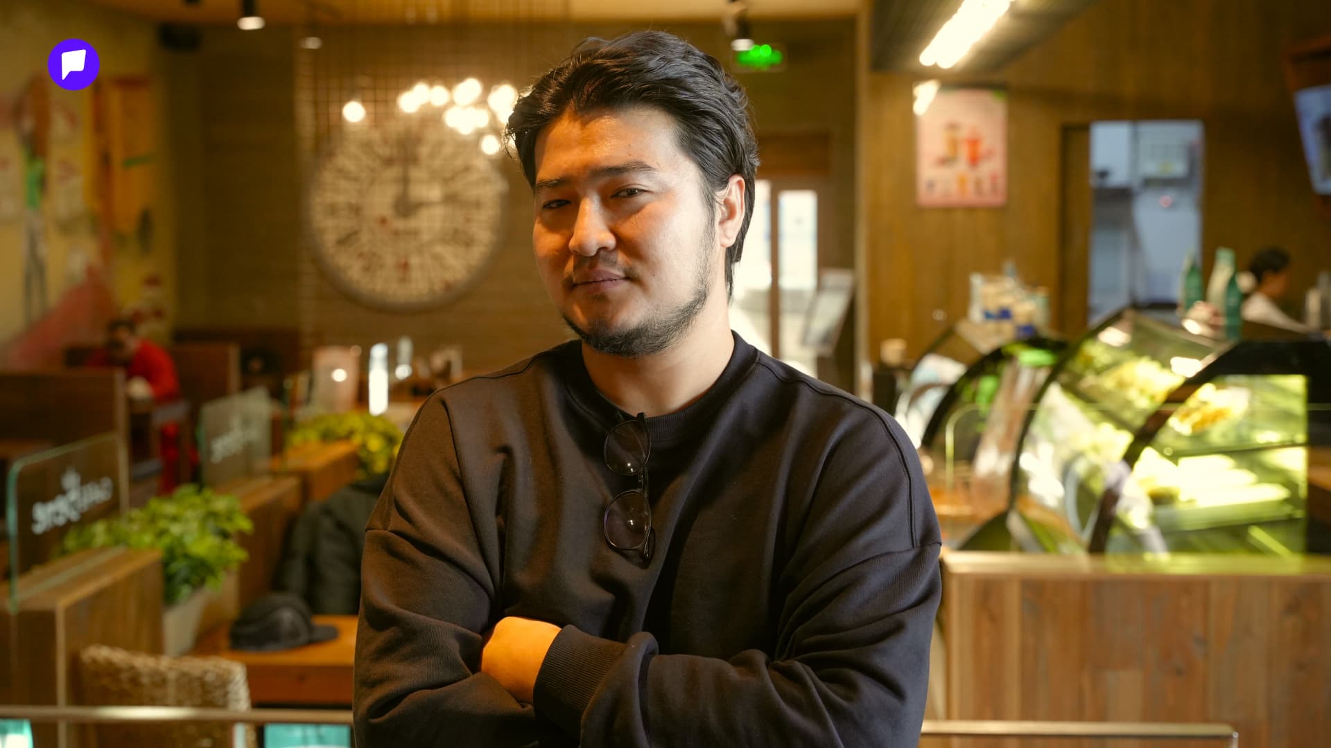 С.Чойдорж: Хат суусан орчуулагч болъё гэвэл хатуу хүтүүтэй сайн ноцолдоорой - нийтлэлийн зураг