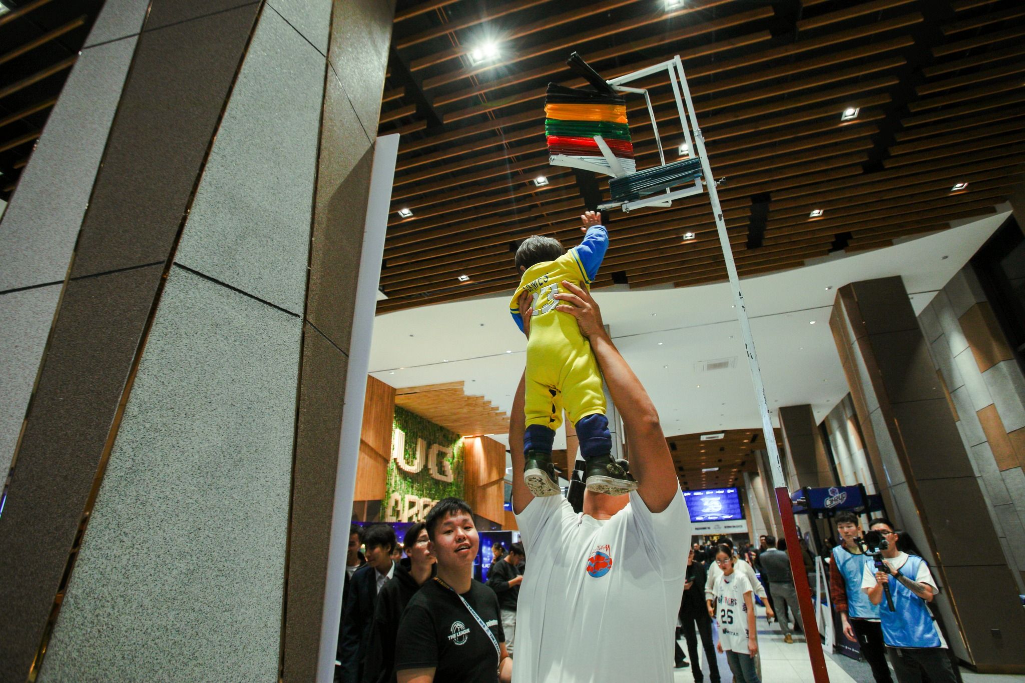 Л.Золбоо: Бусдын мөрөөдлийг биелүүлэх л миний мөрөөдөл болчхоод байна нийтлэлийн зураг